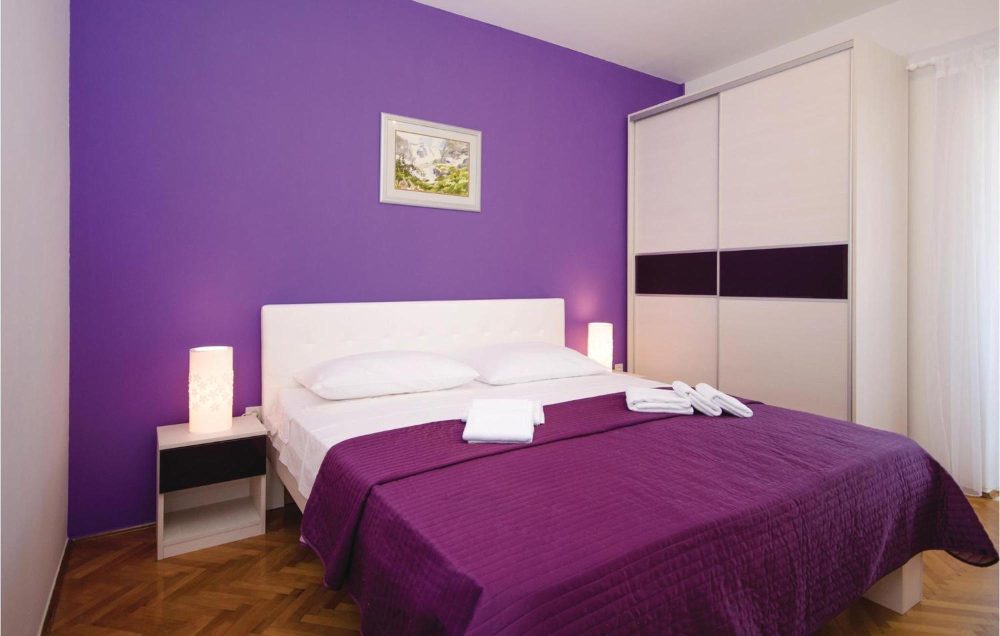 Amazing Apartment In Kastel Stafilic With Jacuzzi Kastela Bagian luar foto