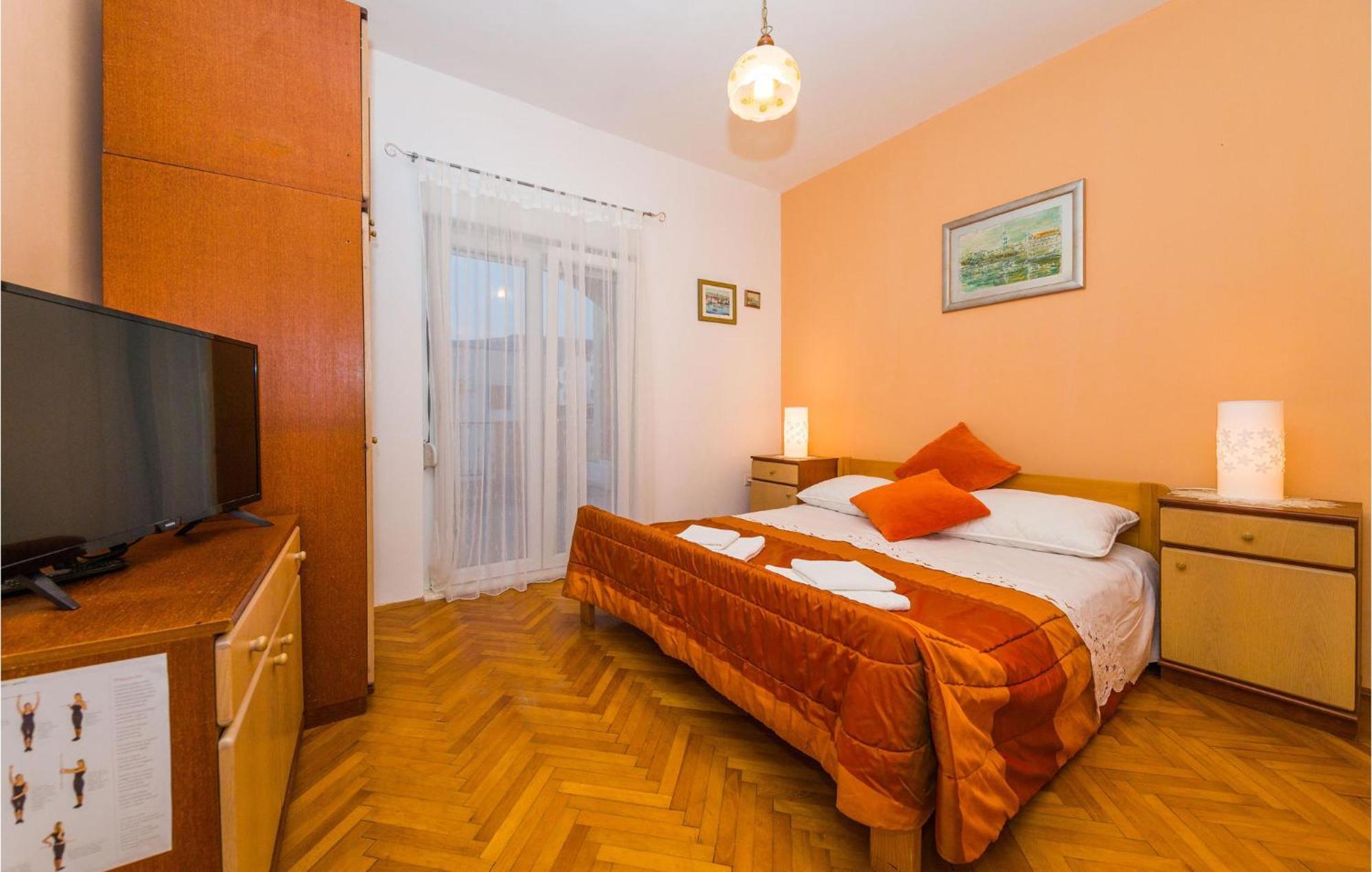 Amazing Apartment In Kastel Stafilic With Jacuzzi Kastela Bagian luar foto